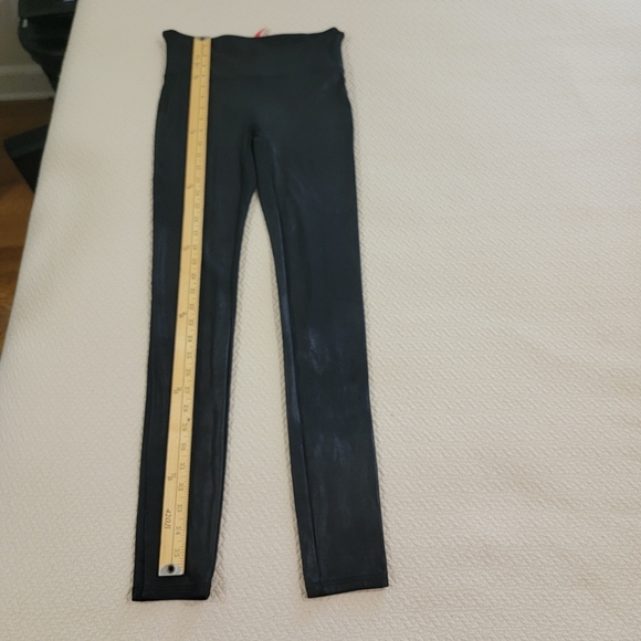 Spanx Black Shiny Leggings Cloud Pattern Shimmer Size Medium Shaping Casual - Picture 5 of 14